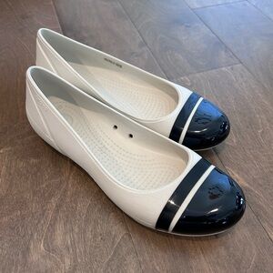 CROCS Women's White Flats with Black Gloss Cap Toe